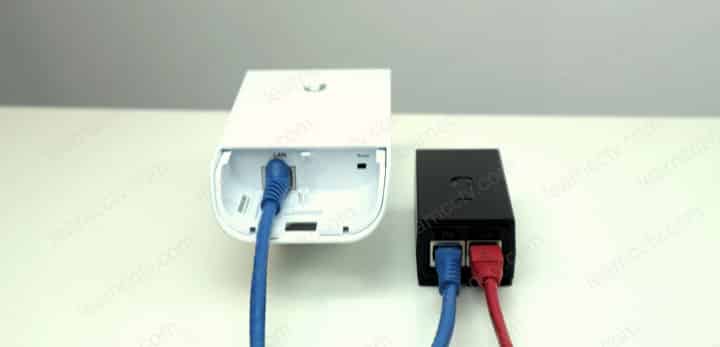 NanoStation Connected to Power Supply