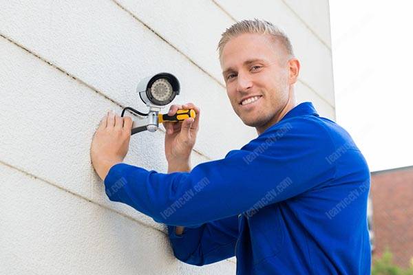 Securoty camera installer 2