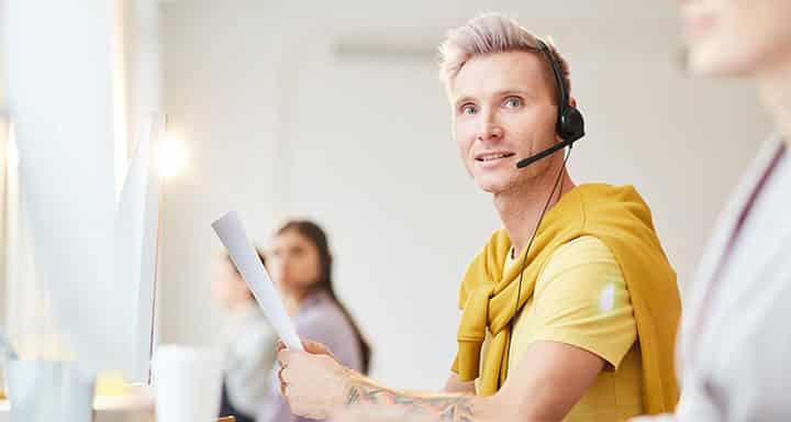 support line operator