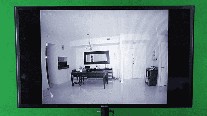 Chromecast shows the security camera on the TV